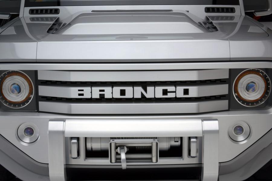  Ford Bronco Concept 2004 года  (фото 15 из 64)